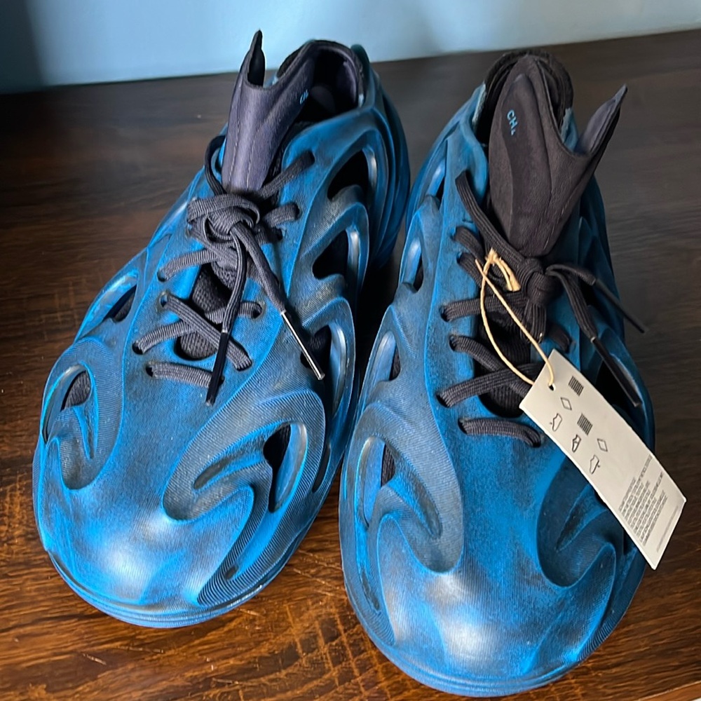 adidas adiFOM q Comsic way runners “Neptune”